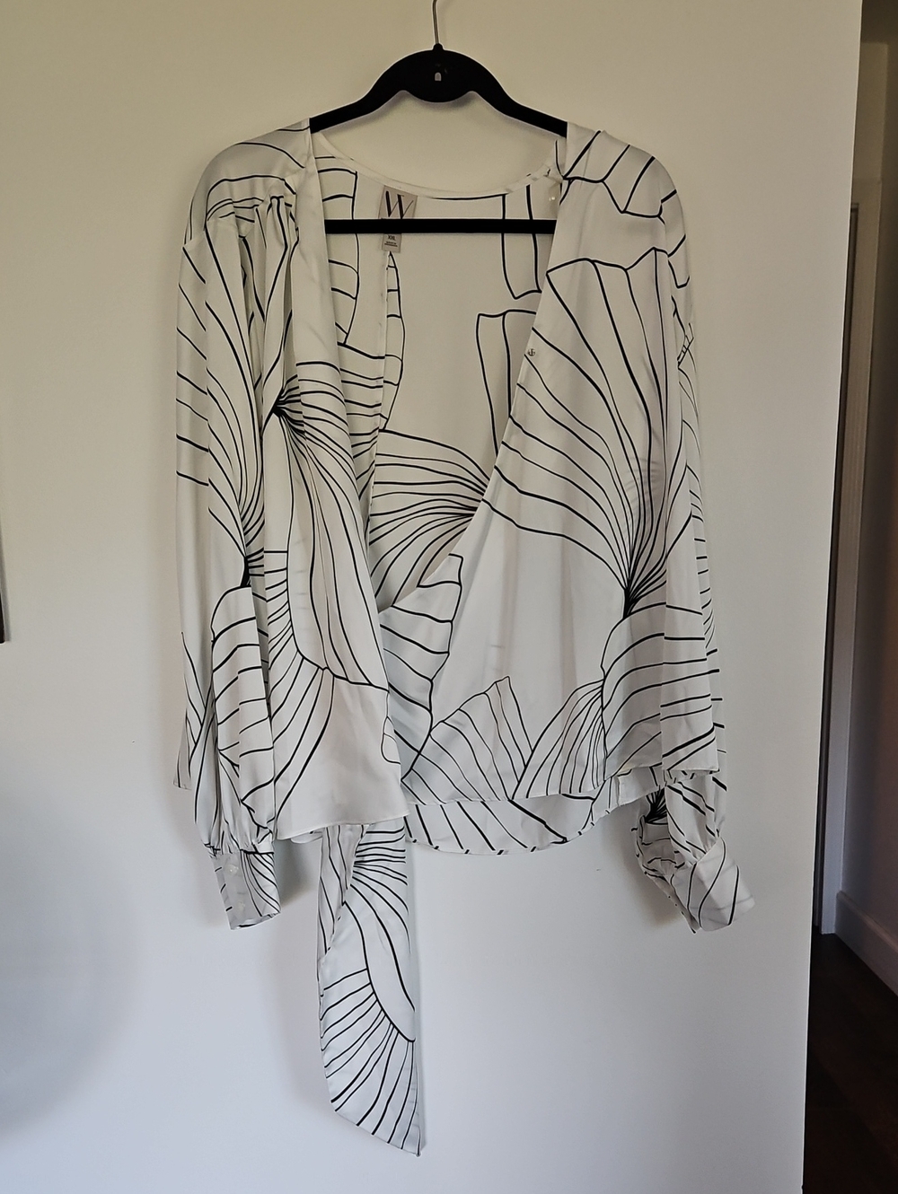 Women’s White And Black l Wrap Top with Black Linework